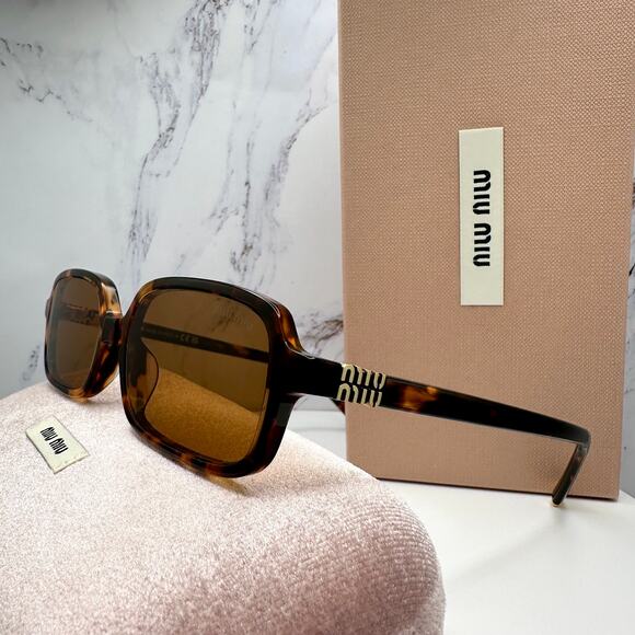 New MIU MIU Sunglasses - Picture 1 of 16